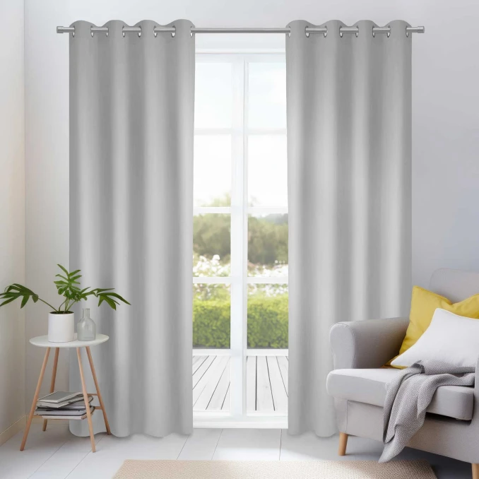 Termoizolačné závesy na okách (zatemňovacie)